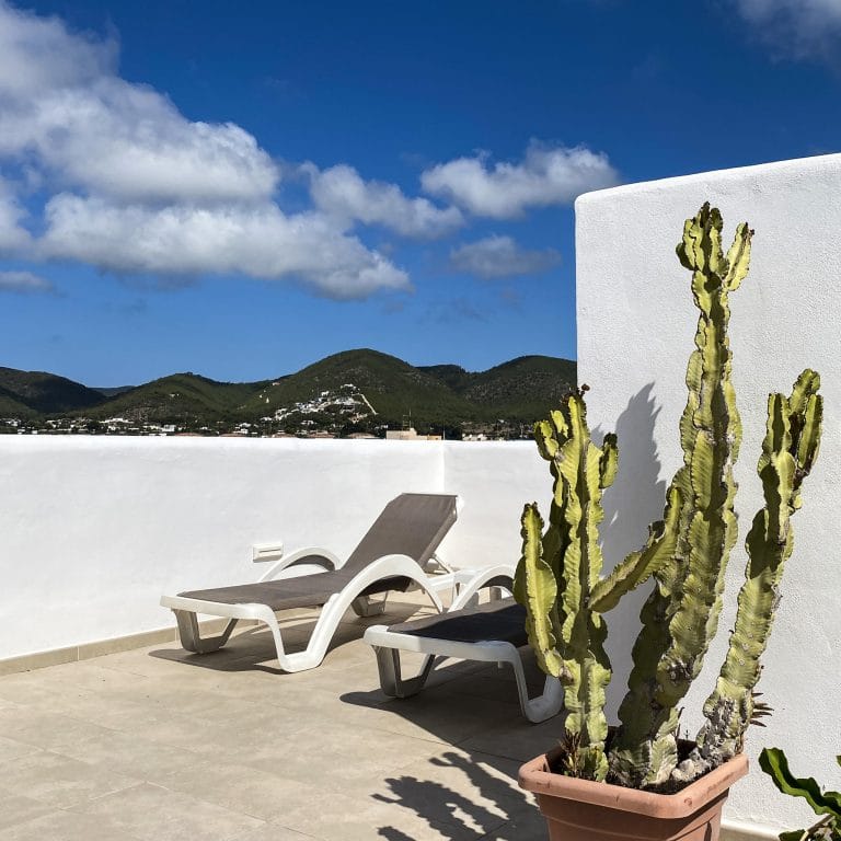 Hotel con terraza en ibiza