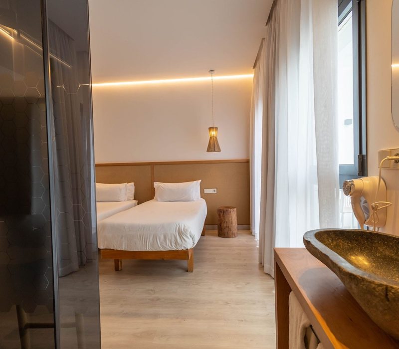 PB424 hotel en Ibiza barato